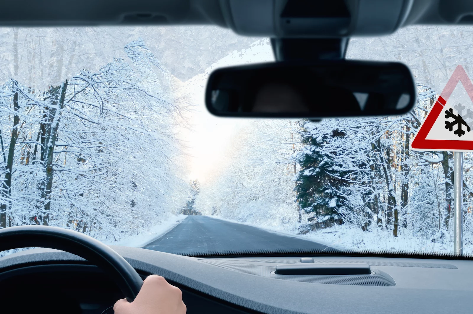 Fahrzeugpflege: Wie Katzenstreu und Vaseline Autofahrern im Winter helfen