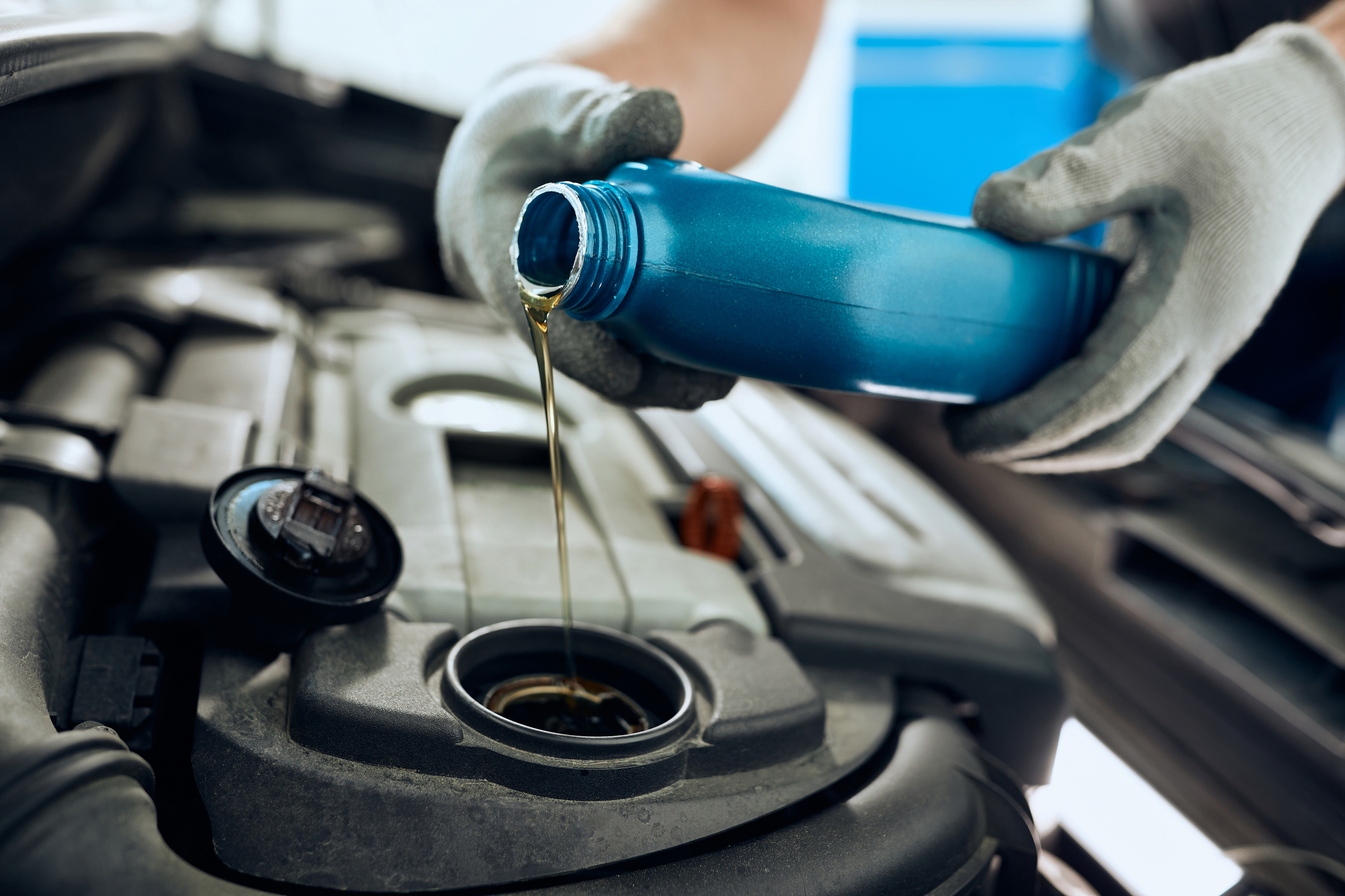 Ölwechsel Service - Motoröl, Ölfilter & Getriebeöl wechseln